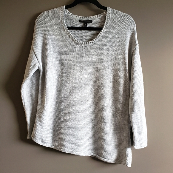 Banana Republic Grey Crew Neck Asymmetrical Sweater Medium - Picture 12 of 14
